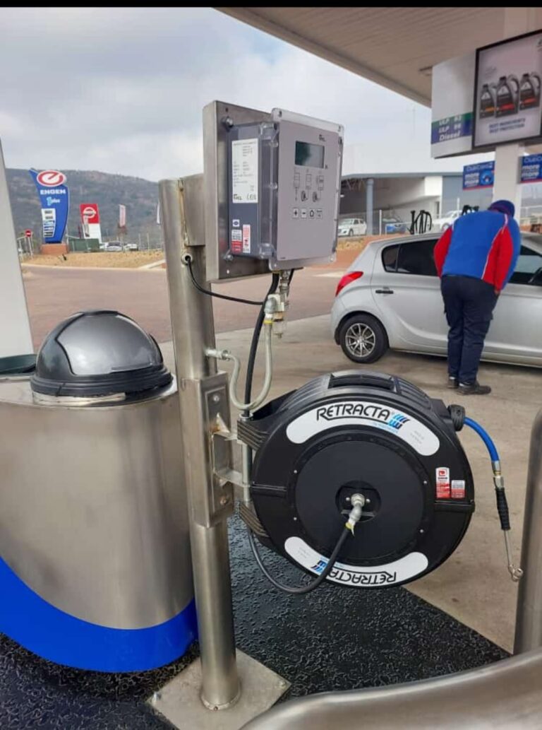 Forecourt airline installation at a fuel station